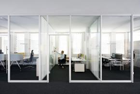 Internal glazed partitions